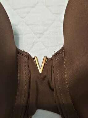 Victoria’s Secret Illusions Lightly Lined Smooth Strapless Bra